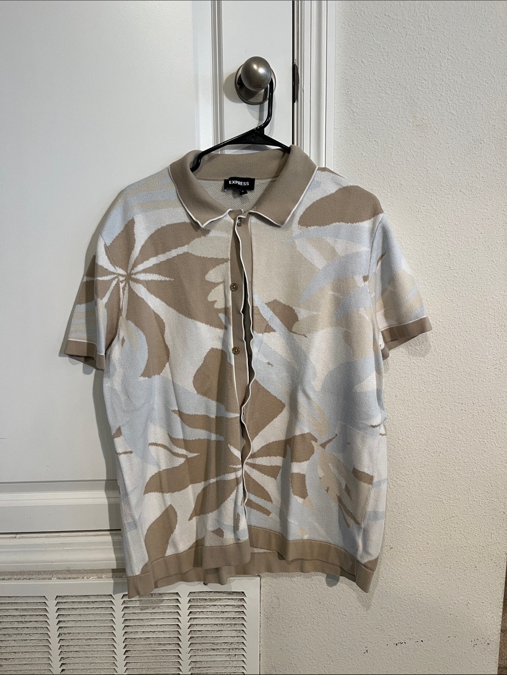 Express Men's Beige and White Floral Knit Polo
